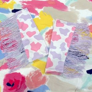 Pastel cow print sleeves